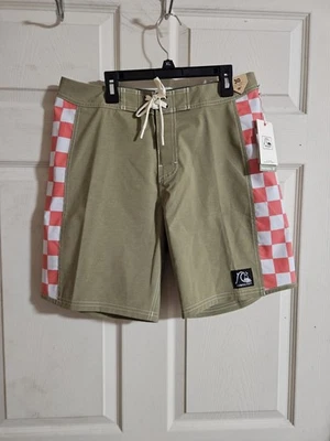 Quiksilver Men’s Original Arch 18” Boardshorts: ALOE: NEW WITH TAGS: SIZE 30 - Image 1 of 4