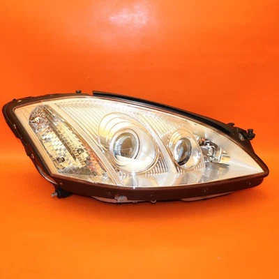 MERCEDES BENZ S550 HEADLIGHT RIGHT PASSENGER 2007 2008 2009 XENON A2218203061 Foto 1 de 4