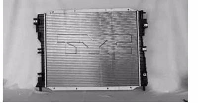 Conjunto de radiador TYC 2789 para Ford Mustang 4,0/4,6 L V6/V8 Auto Tran modelo 2005-2010 Foto 1 de 3