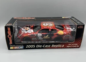 New Diecast DISNEY 2005 TEAM CALIBER NASCAR DAYTONA 500 MICKEY MOUSE 1:24 RC51 - Picture 1 of 3