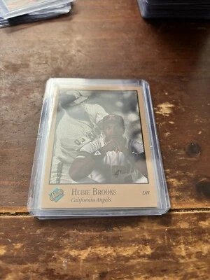 1992 Studio - #142 Hubie Brooks - Image 1 of 2