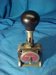 Vintage 1930s BATES Hand Stamp NUMBERING MACHINE - Picture 1 of 3
