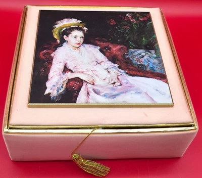 1980 年限量版白色肩膀香水盒装礼品套装 27/600 ~ 视频 — 第 1/4 张图片