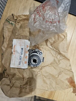 HONDA CB650 - MECANISMO DE SINCRONIZACIÓN DE ENCENDIDO AVANZADO Y RETARDADO  Foto 1 de 2