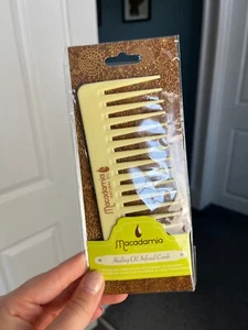 New MACADAMIA Healing OIL INFUSED Hair COMB Sealed - Picture 1 of 2