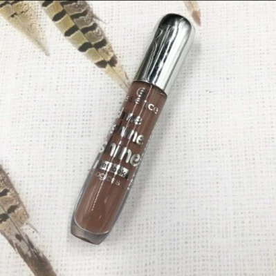 NEW ESSENCE WET LOOK SHINE SHINE SHINE LIP GLOSS (SO INTO IT 05) NUDE HTF  💝 - Image 1 of 2