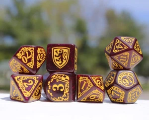 Harry Potter: Juego de dados modernos de Gryffindor - Rojo - 7 piezas poliédricos D&D RPG 5e - Imagen 1 de 9