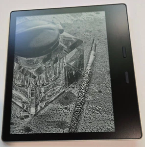 Amazon Kindle Oasis 10th Generation, Wi-Fi, 32GB, Gold [Grade A] - Picture 1 of 6