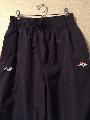 Reebok NFL Dever Broncos Lined Warm-up/Sweat Pants Size Medium Cover
