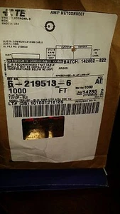 TE Connectivity Cat 5e UTP Plenum Câble 1 000 pieds Pull Box, Bleu 6-219513-6 - Photo 1/2