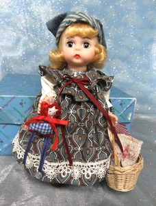 Madame Alexander 8"ARRIVING IN AMERICA #326 -Mint-Restrung w/Box &COA - Picture 1 of 9