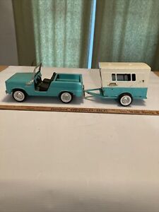 NYLINT Toys Ford Bronco N-8200 with Vacationer Trailer
