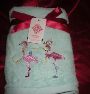 2 TROPICAL CHRISTMAS PINK FLAMINGO 100% GREEN COTTON BATHROOM HAND TOWELS - Picture 1 of 6