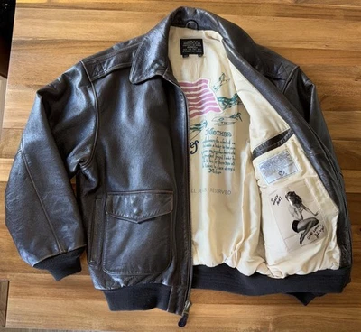 Avirex XL Tipo A-2 Nº Años 90 Como Nuevo 30-1415 EE. UU. Chaqueta Bomber Cuero Marrón Ejército Foto 1 de 4