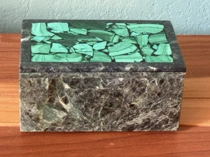 Russische Serpentin Malachit Stein Schmuckschatulle Mosaik Deckel 5,3x3,5x2,5" - Bild 1 von 12