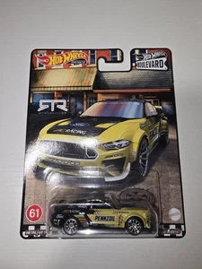 Hot Wheels Boulevard ‘18 Ford Mustang RTR Spec 5 w/Protector - Picture 1 of 4