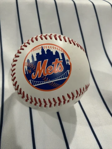 New York Mets 1997 OPENING TRUE VALUE Rawlings Promotional Souvenir baseball Cover