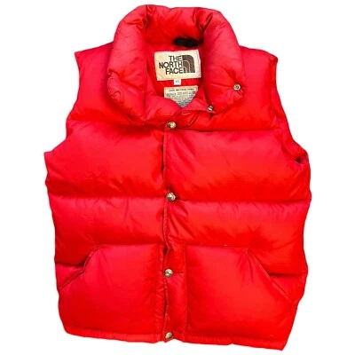 复古 The North Face Down Puffer 背心红色男式棕色标签 20 世纪 70 年代 1980 年代 XS 码 — 第 1/4 张图片