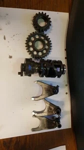 YAMAHA YZ250F 2004 USED GEARBOX DRUM 3 FORKS SHIFT IDLE GEAR  LÅDA 1 - Bild 1 von 1