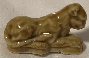 Red Rose Tea Lioness figurine from Noah's Ark series, Wade collectible, England - Picture 1 of 8