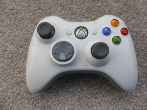 Microsoft White Xbox 360 Wireless Controller Pad Fully Tested Working - Picture 1 of 5