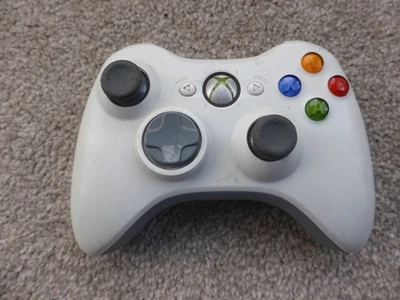Microsoft White Xbox 360 Wireless Controller Pad Fully Tested Working - Image 1 of 4