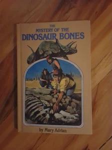 The Mystery of the Dinosaur Bones by Mary Adrian - 1965 Weekly Reader Books - HC - Picture 1 of 4