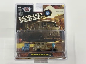 2025 M2 Machines Diorama ~ 1960 VW Double Cab Truck USA Model R10 ~ Shipped - Picture 1 of 4
