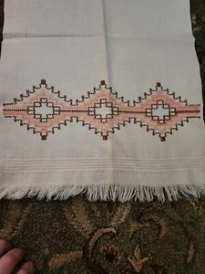 Nice White Brown/Pink Embroidery Tea Towel/Kitchen Towel! - Picture 1 of 6