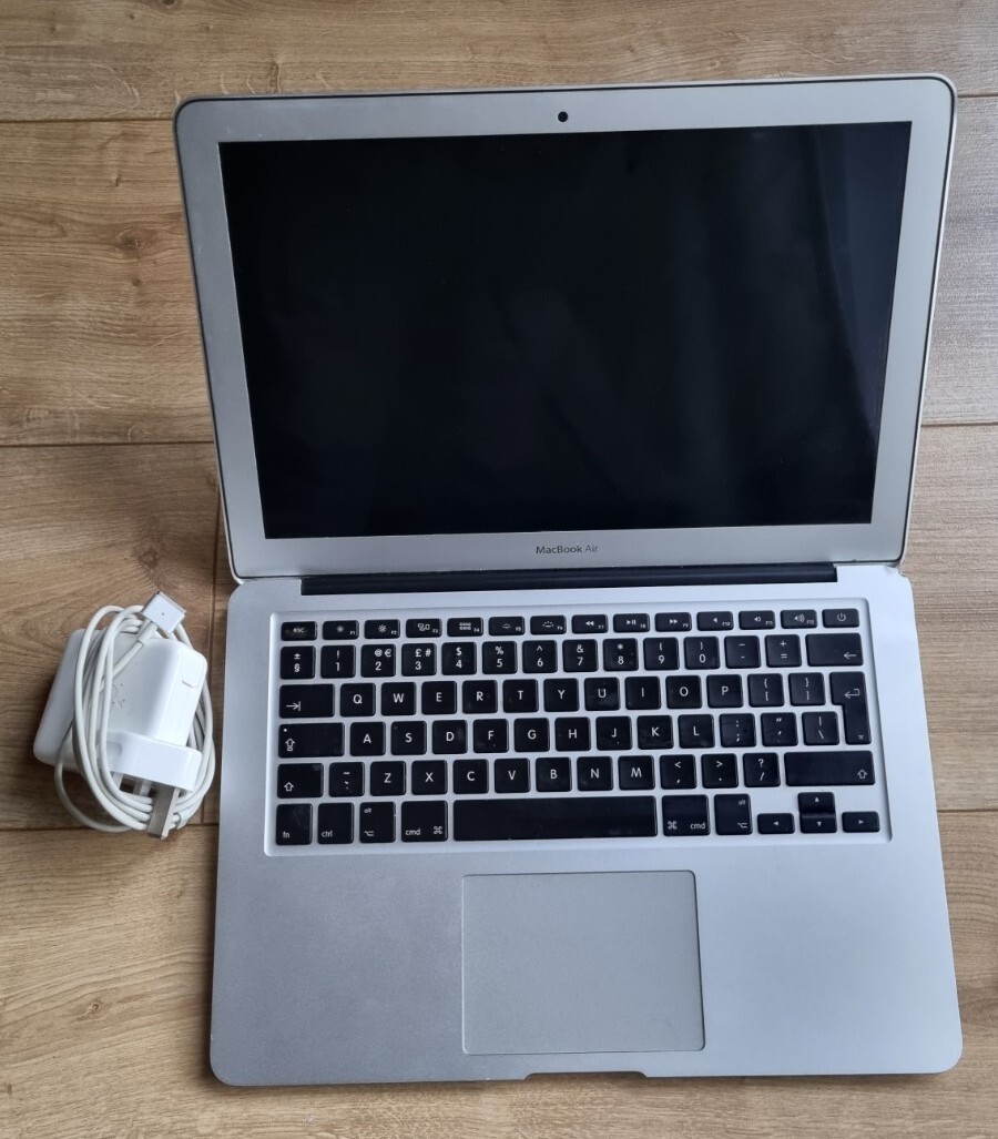 MacBook Air (13インチ, Early 2015) 動作確認済み Amazon.co.jp: 【整備済み品】 Apple MacBook Air Early 2015(13