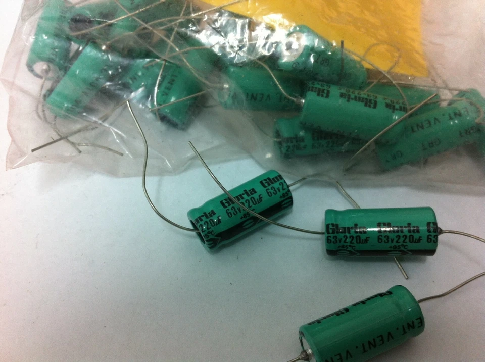 23 piezas - Condensadores Electrolíticos Radiales 220uF 63V 85C 20% Foto 1 de 1