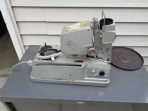 Dukane 14A390E Micromatic Classroom Projector Model w/Case For PARTS REPAIR Vtg - Bild 1 von 12