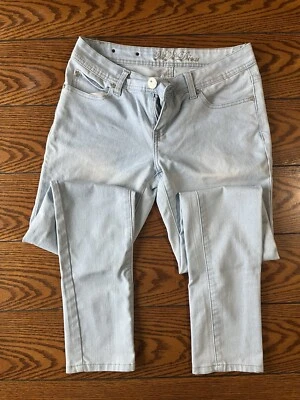 Pantalones de mezclilla ViVi Diva para mujer junior talla 5 azul claro tiro medio bolsillos adornados Foto 1 de 4