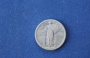 1923 Liberty Standing Quarter Great Type Coin B0110 - Picture 1 of 2