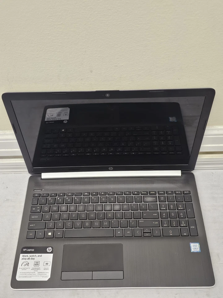 HP 15da0032wm Laptop -Intel i3 Gen 8 - 4GB RAM - 1TB HDD - Windows 11 - READ - Image 1 of 4