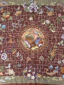 Bufanda de seda Hermes "Turandot" de Natsuno Hidaka 90 cm RARA y altamente coleccionable - Imagen 1 de 9