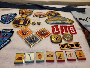 28 Piezas Alfileres Boy Scouts y Cub Scouts Insignias Mérito Bufandas Condado de Orange CA - Imagen 1 de 6