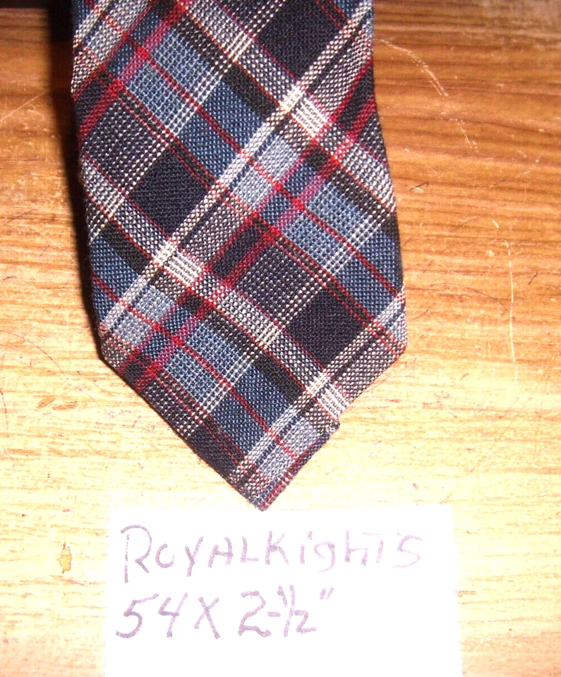 CORBATA HOMBRE ROYAL KNIGHTS 54 X 2-1/2 POLIÉSTER??' RAYAS GRIS/ROJO. GRIS CLARO Foto 1 de 1