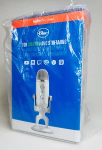 NEW Logitech Blue Yeti Streaming Creator Youtuber Silver Microphone Kit SEALED - Picture 1 of 6