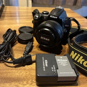 Nikon D5000 + Nikkor 35mm F1.8G Lens Camera Bundle Used Excellent Condition - Picture 1 of 12