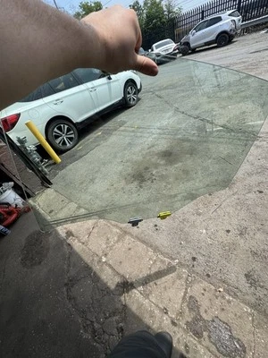 Nissan Altima 2019-2025 puerta trasera izquierda lado del conductor ventana cristal OEM Foto 1 de 2