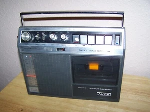 VINTAGE RARE Sony Cf-300 Radio Casette Recorder WITH HANDLE & ANTENNA INTACT - Picture 1 of 12