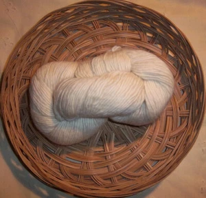 single ply 100% merino wool yarn ~ 3.5 oz / 218 yds - silky undyed natural - Picture 1 of 2