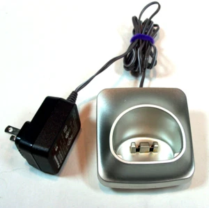 Panasonic PNLC1056 YA dock di ricarica per telefono cordless con AC PNLV233 - Foto 1 di 4