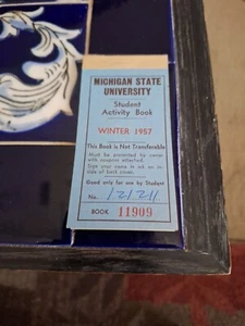 Unbenutztes MICHIGAN STATE 1957 STUDENT ACTIVITY BOOK Winter 20 Tickets  - Bild 1 von 6