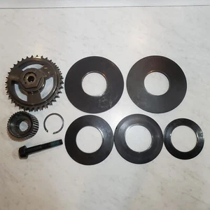  Piñón de perno compensador de cadena de transmisión primaria Harley OEM 2009-13 Touring - Imagen 1 de 15