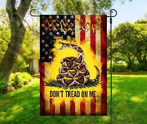 Bandiera da giardino We The People Don't Tread On Me Gadsden sublimata 12"x18" sgf028 - Foto 1 di 2