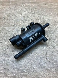 1997278 Saab 93 Vacuum pump Solenoid Control Valve Delphi - Picture 1 of 7