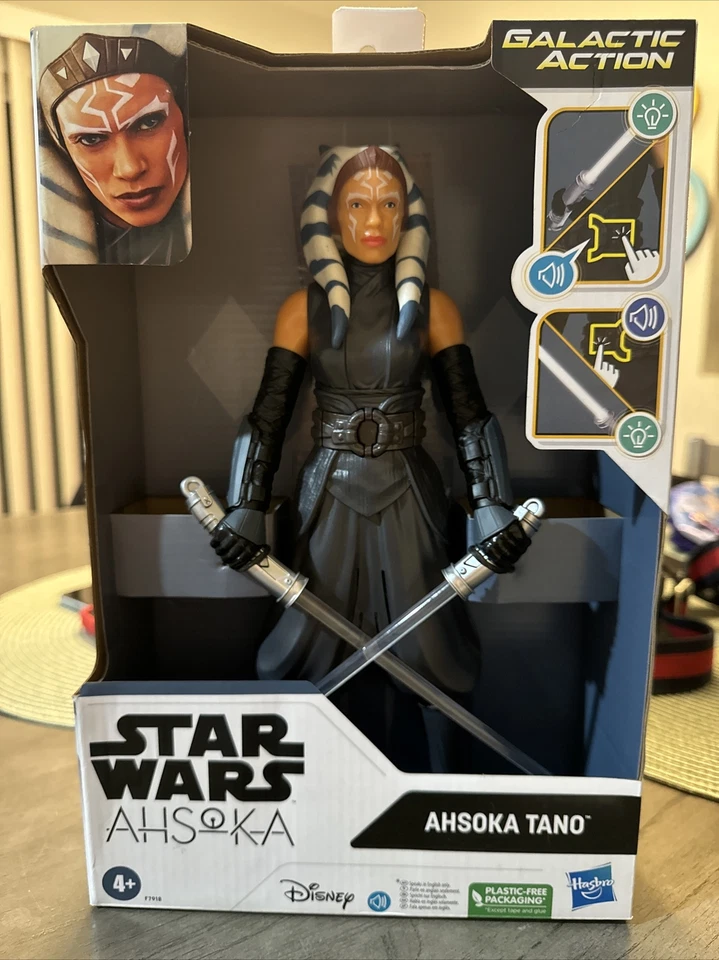 Figura Jedi Interactiva Disney Star Wars Acción Galáctica AHSOKA TANO 12" 2023 Foto 1 de 2