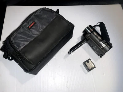 Canon VIXIA HF 10 HD Camcorder with Canon Case READ - Image 1 of 4